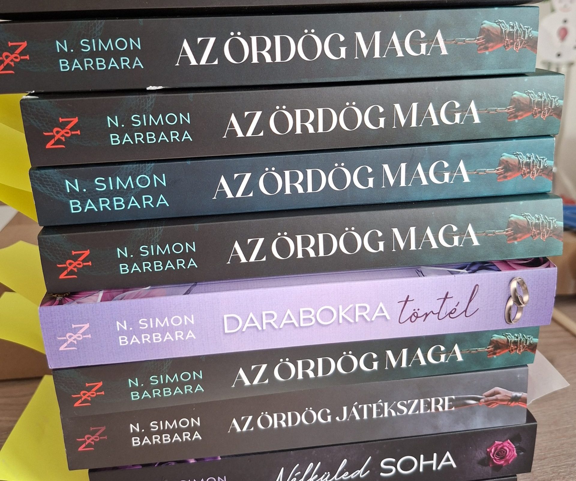 Hibás / félre dedikált példányok